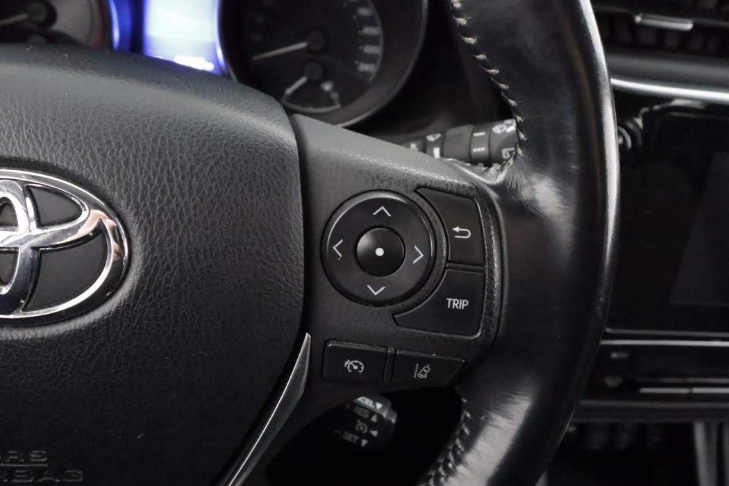 TOYOTA Auris 2018