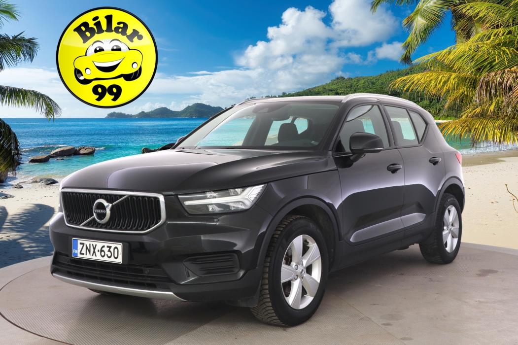 VOLVO XC40 2022