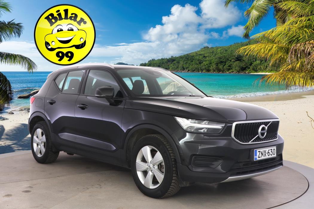 VOLVO XC40 2022