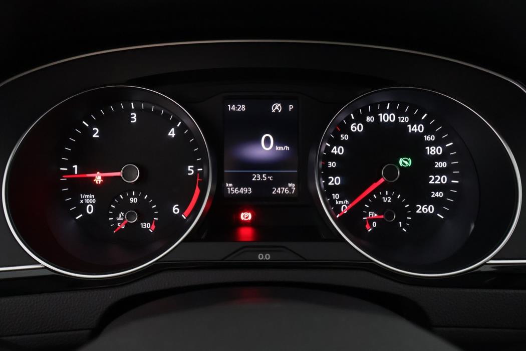 VOLKSWAGEN Passat 2022