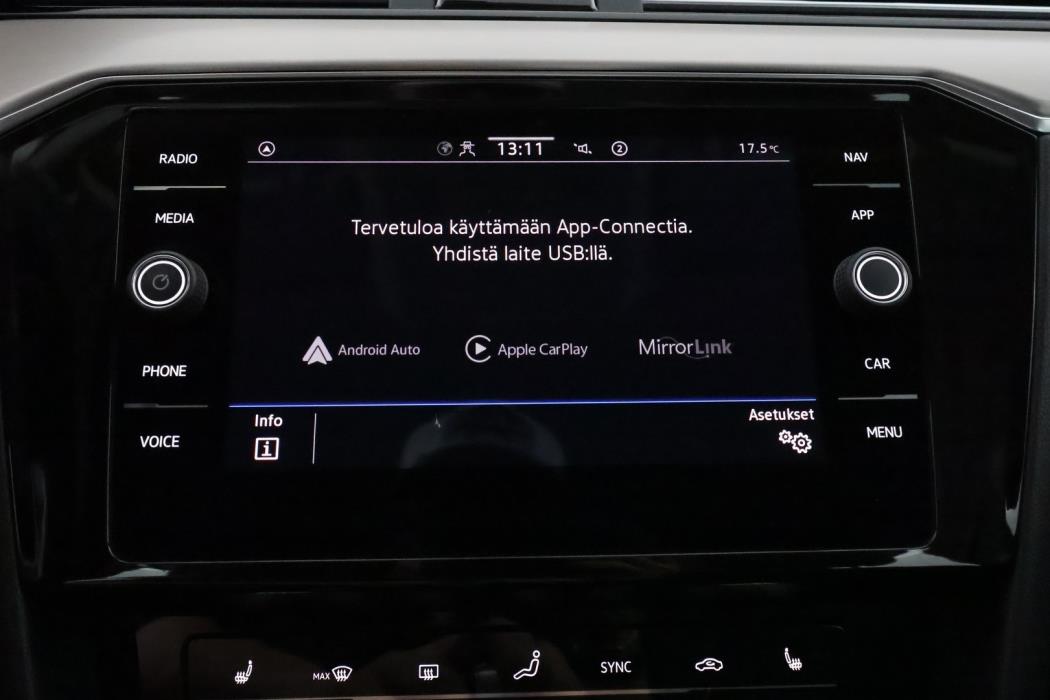 VOLKSWAGEN Passat 2022