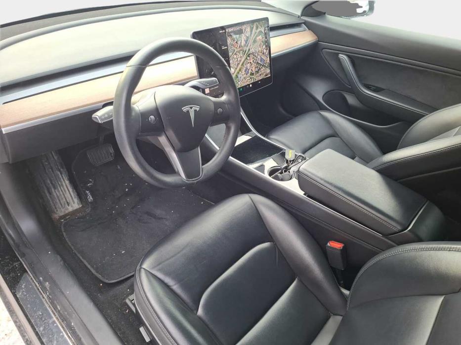 TESLA MODEL 3 2019