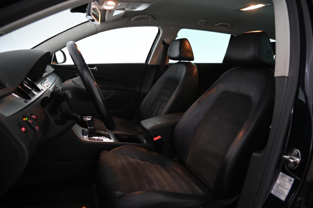 VOLKSWAGEN Passat 2010