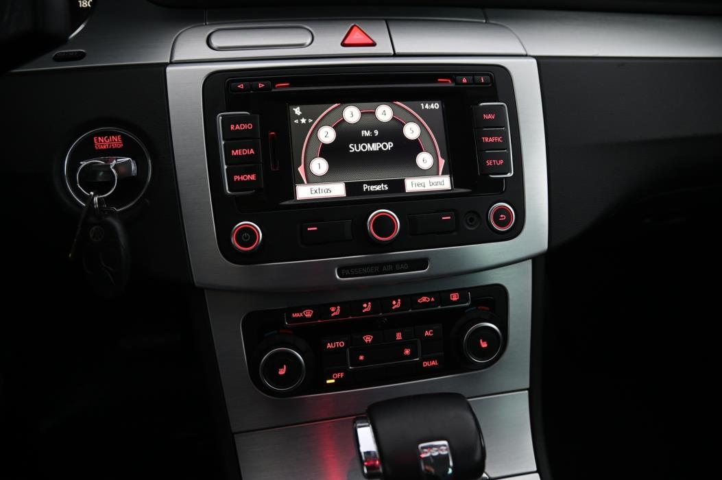 VOLKSWAGEN Passat 2010