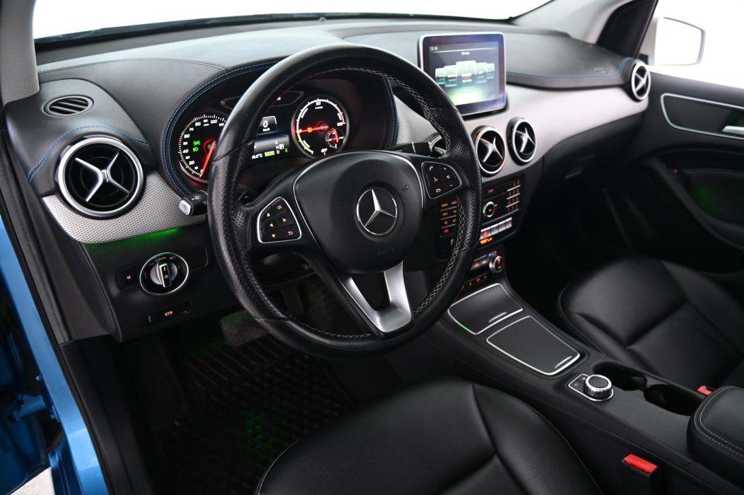 MERCEDES-BENZ B 2015