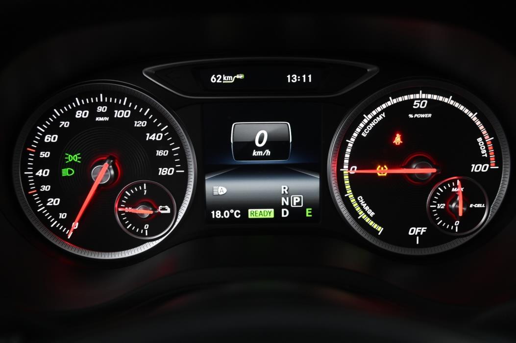 MERCEDES-BENZ B 2015