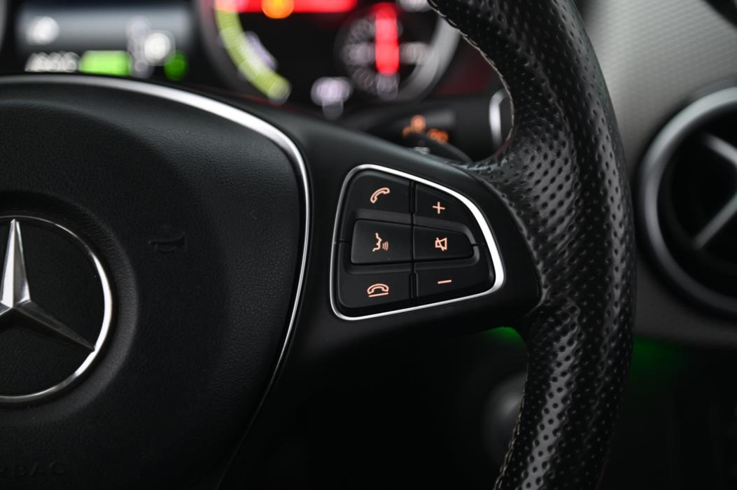 MERCEDES-BENZ B 2015