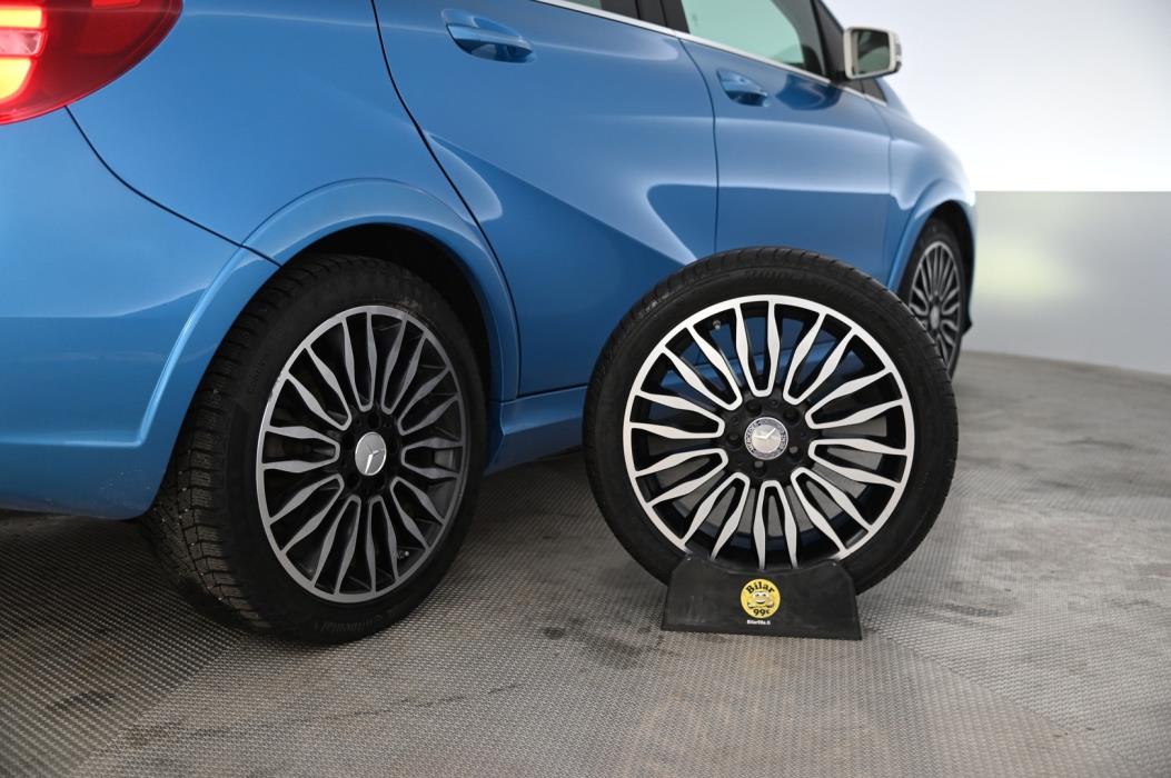 MERCEDES-BENZ B 2015