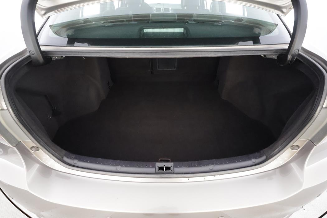 TOYOTA Avensis 2015