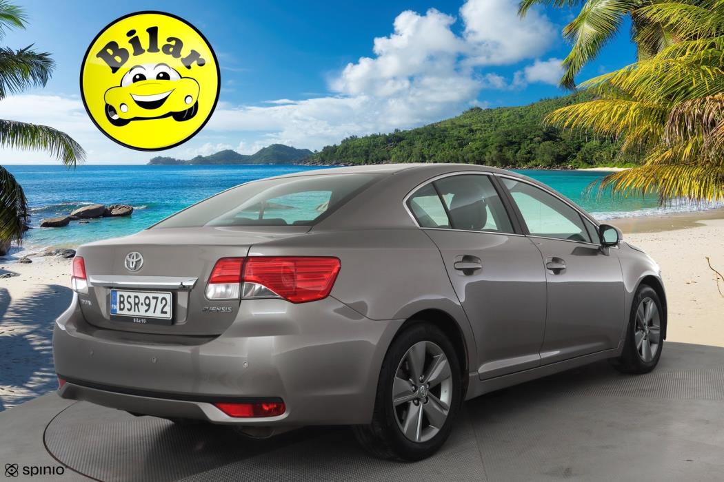 TOYOTA Avensis 2015