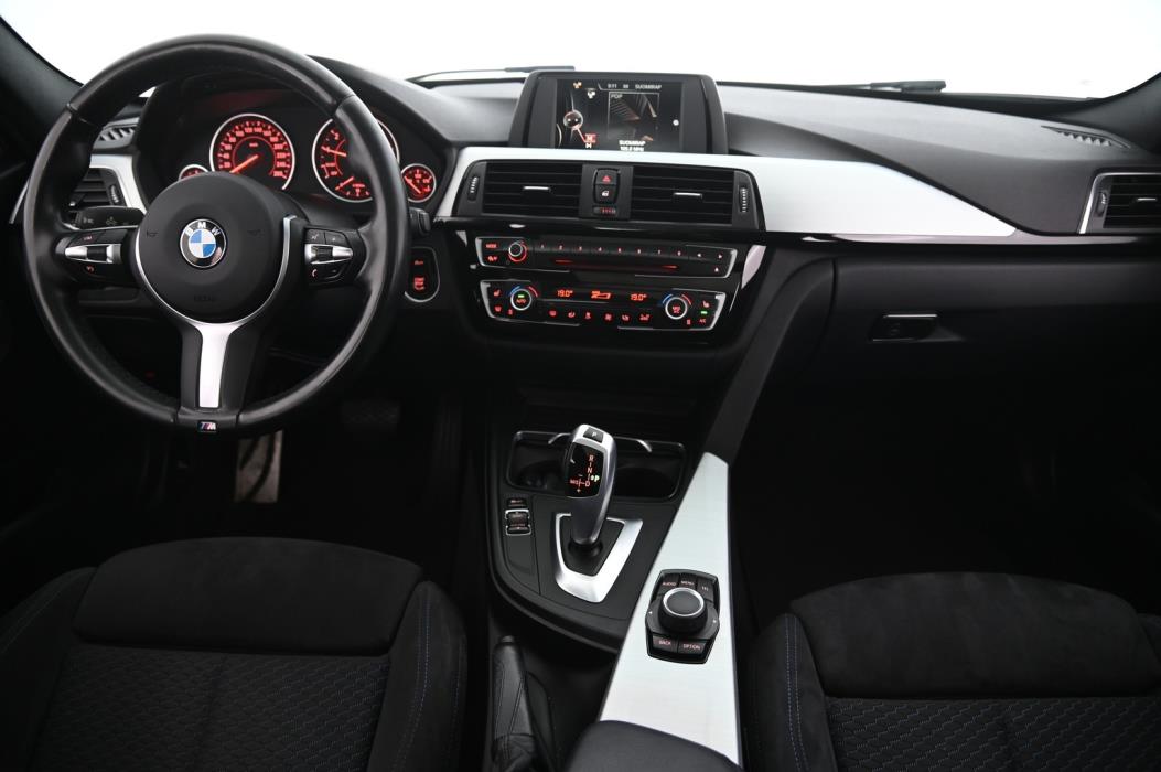 BMW 320 2017