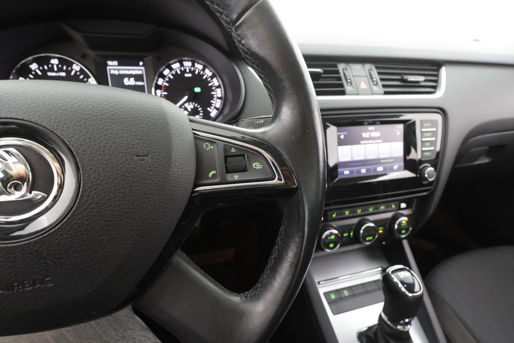 SKODA Octavia 2015