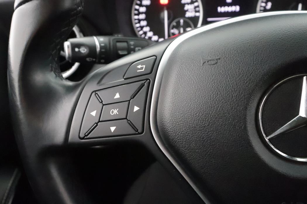 MERCEDES-BENZ A 2013