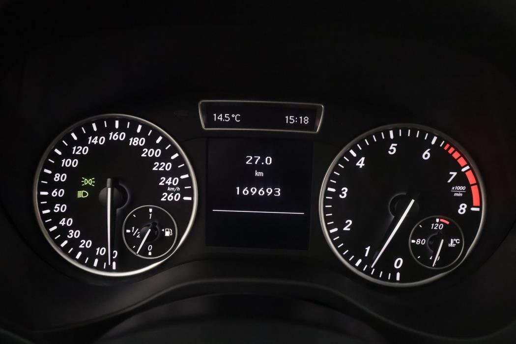 MERCEDES-BENZ A 2013