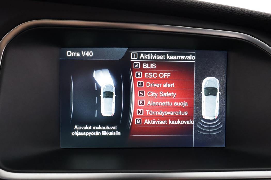 VOLVO V40 2015