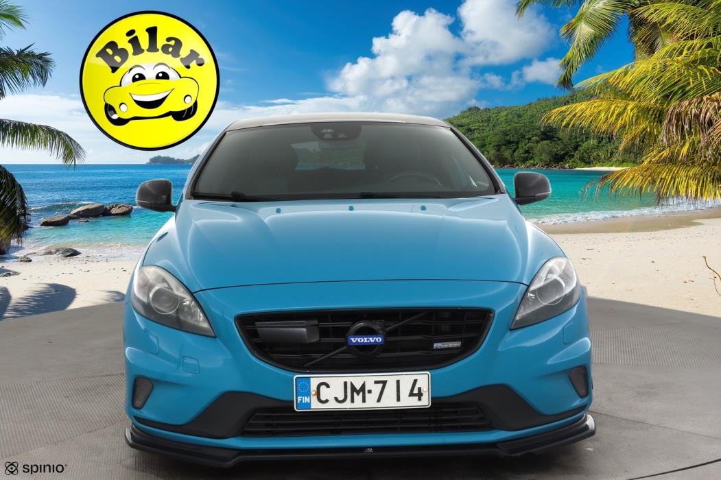 VOLVO V40 2015