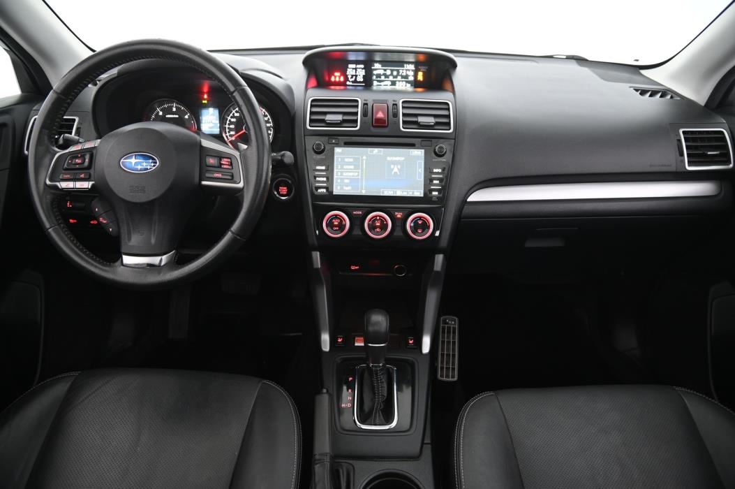 SUBARU Forester 2015