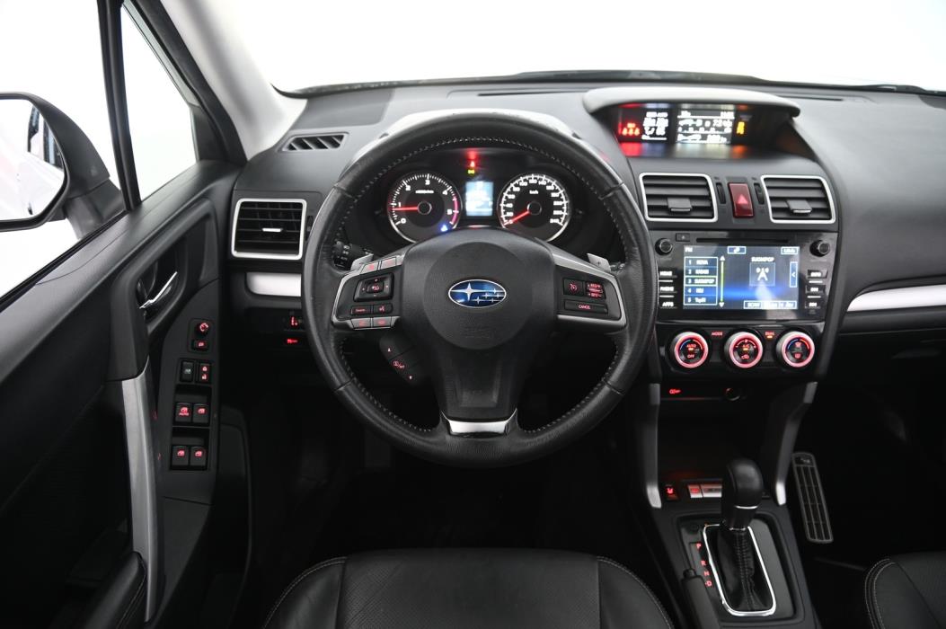 SUBARU Forester 2015