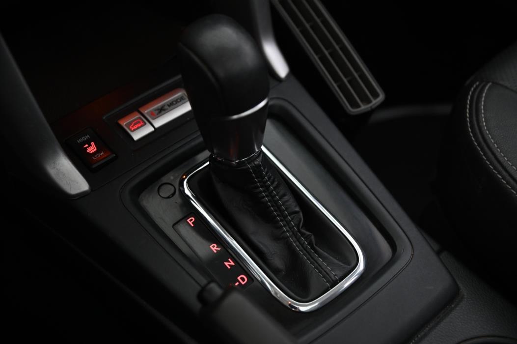 SUBARU Forester 2015