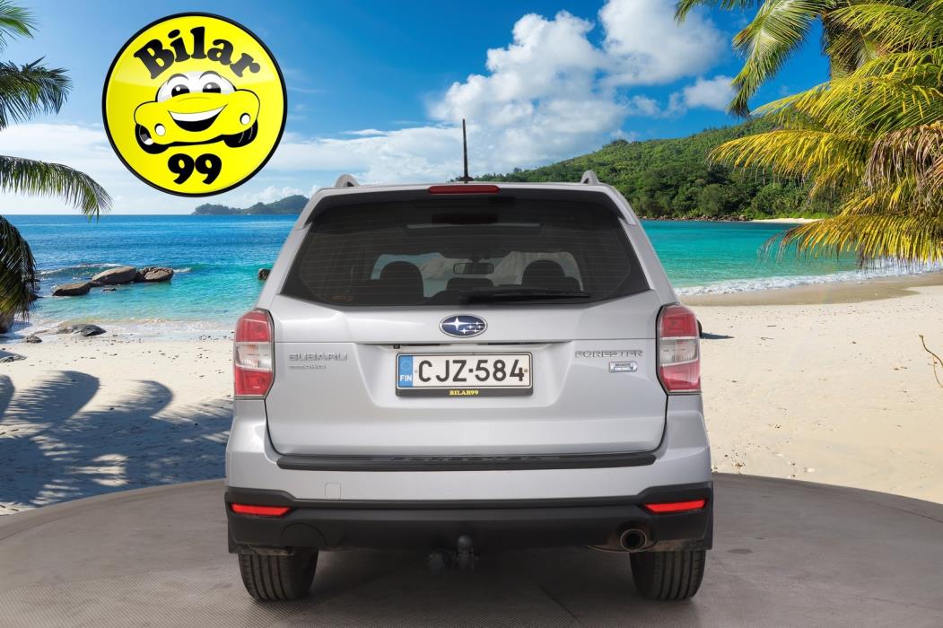 SUBARU Forester 2015