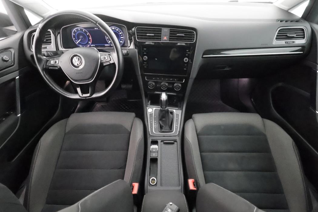 VOLKSWAGEN Golf 2017