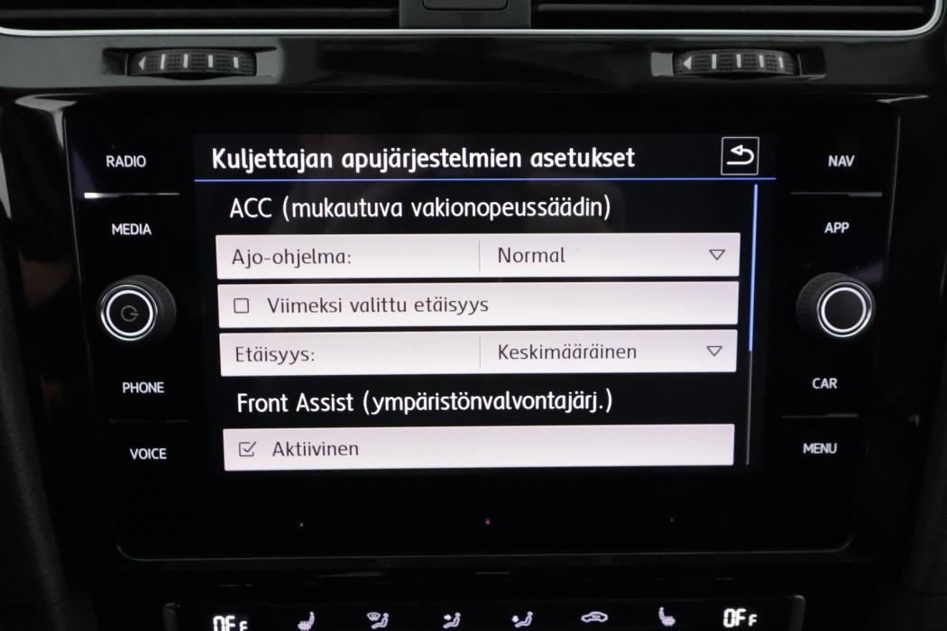VOLKSWAGEN Golf 2017