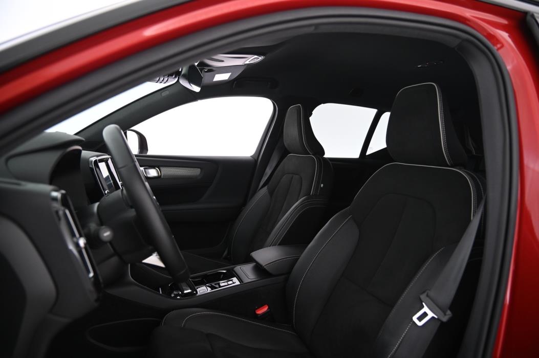 VOLVO XC40 2019