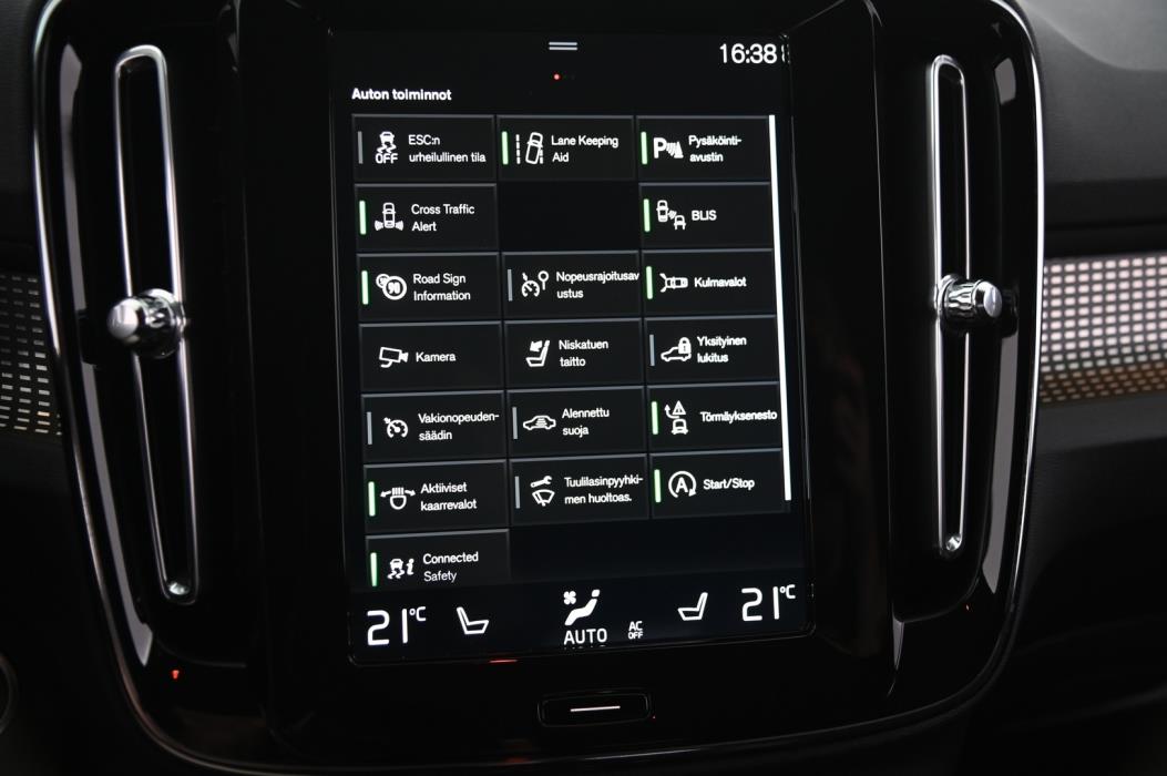 VOLVO XC40 2019