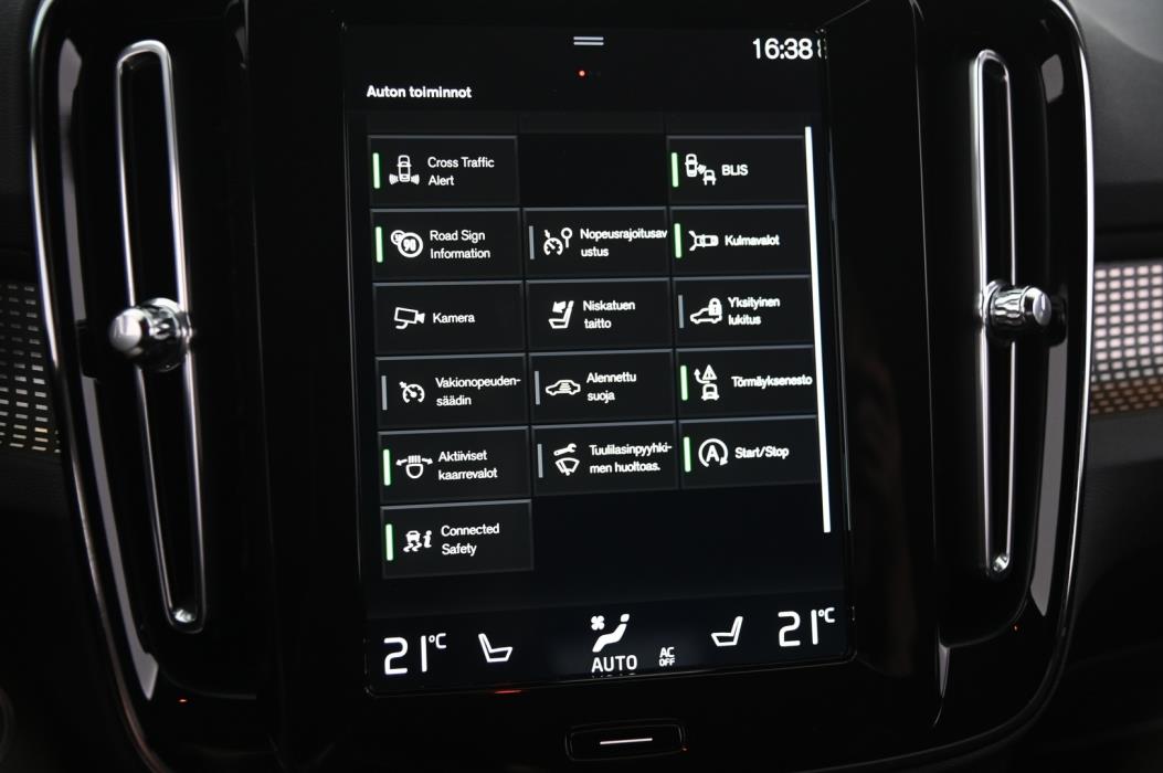 VOLVO XC40 2019