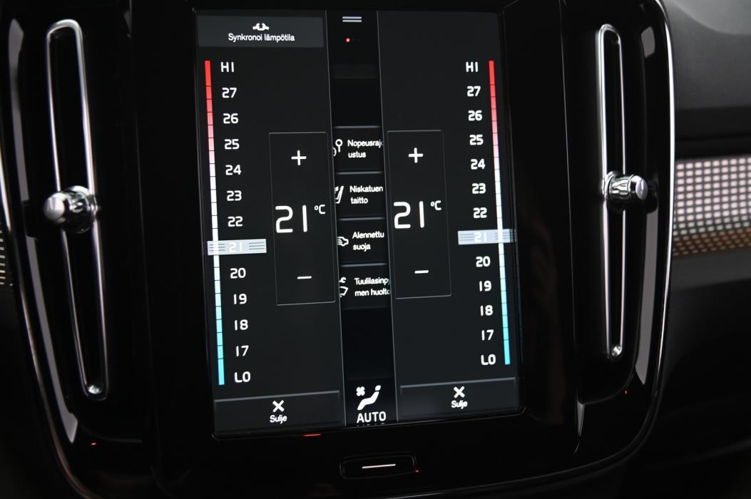 VOLVO XC40 2019