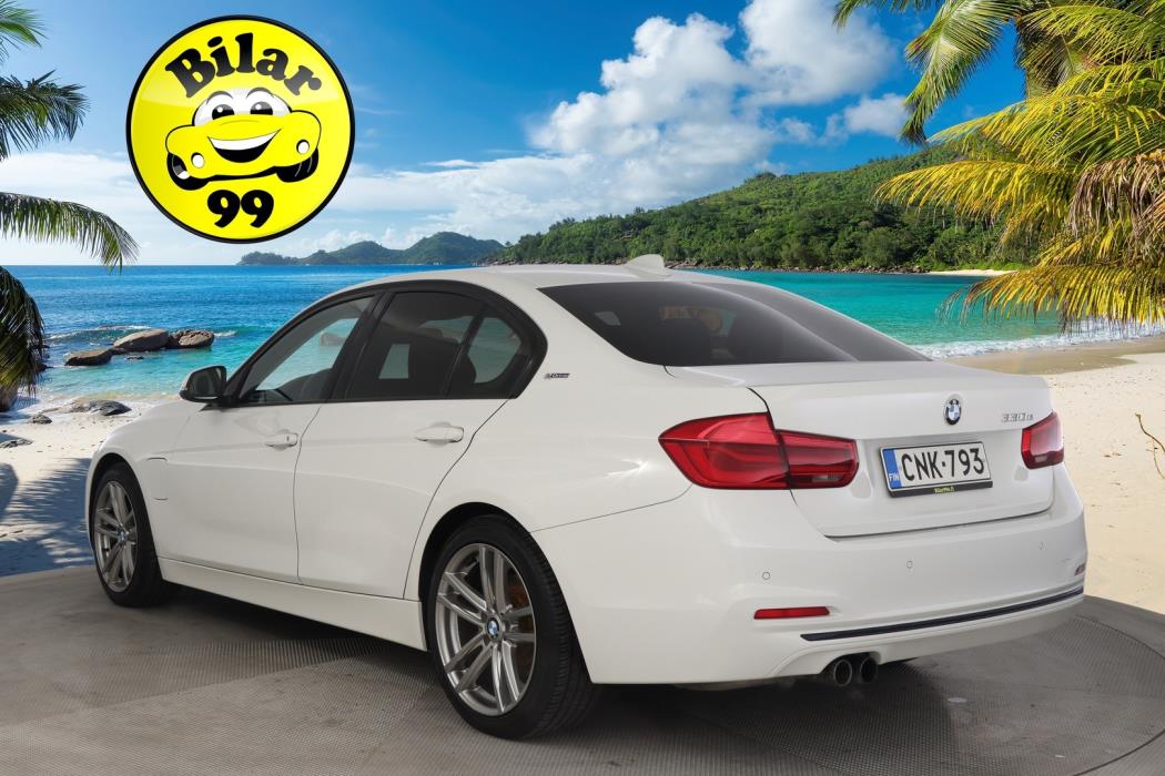 BMW 330 2016