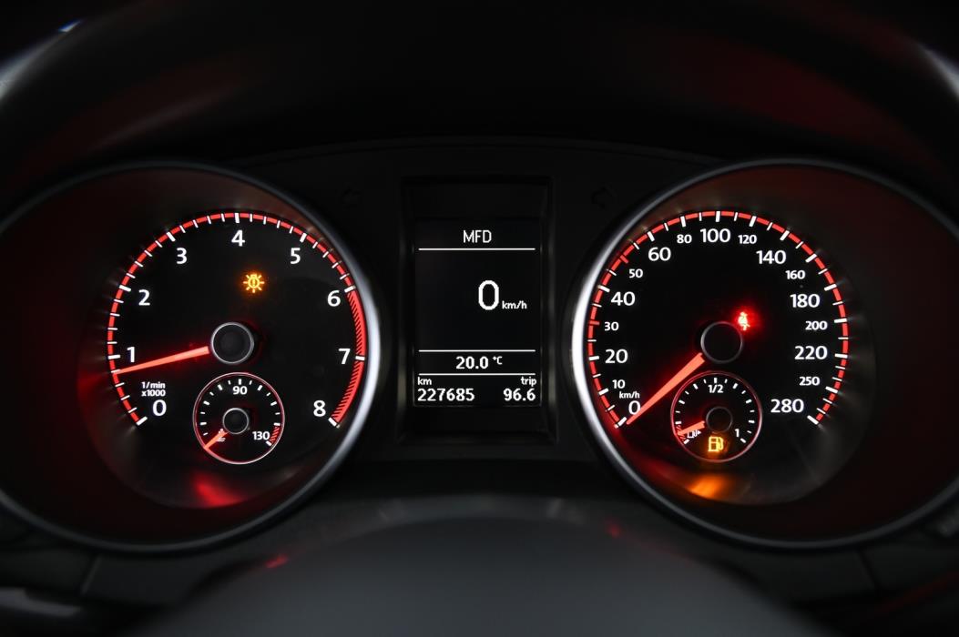 VOLKSWAGEN Golf 2010