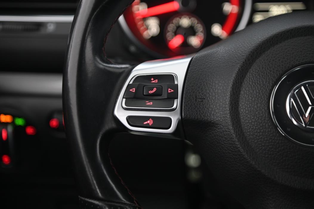 VOLKSWAGEN Golf 2010