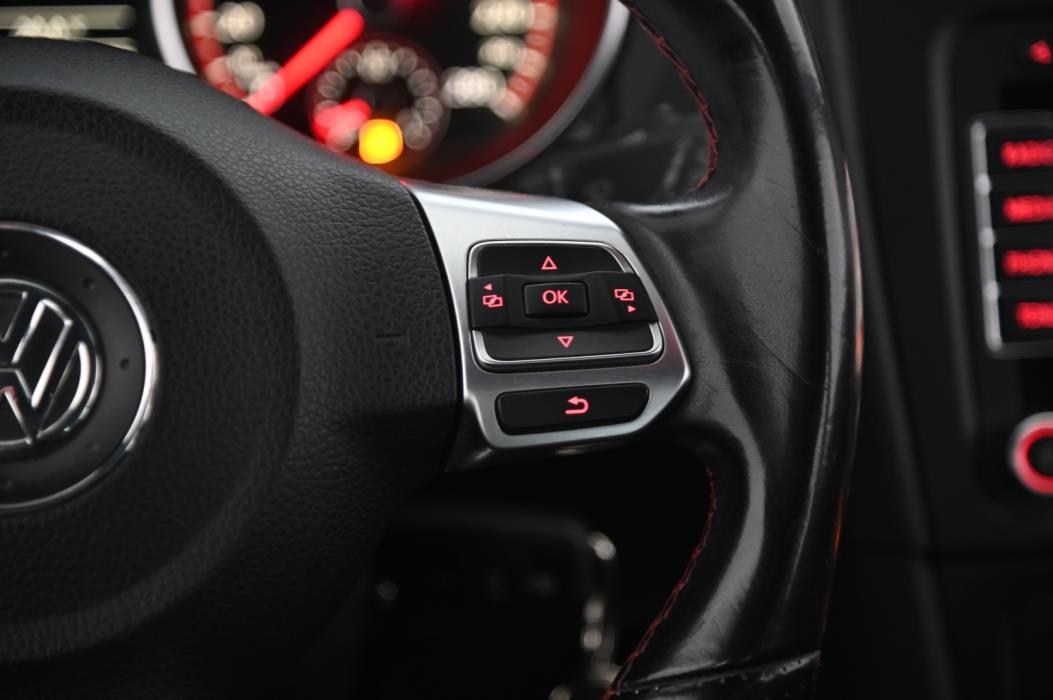 VOLKSWAGEN Golf 2010