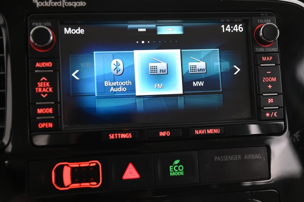 MITSUBISHI Outlander PHEV 2014