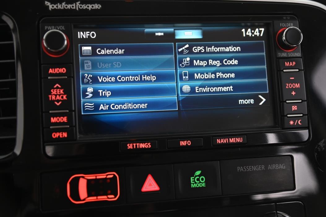 MITSUBISHI Outlander PHEV 2014