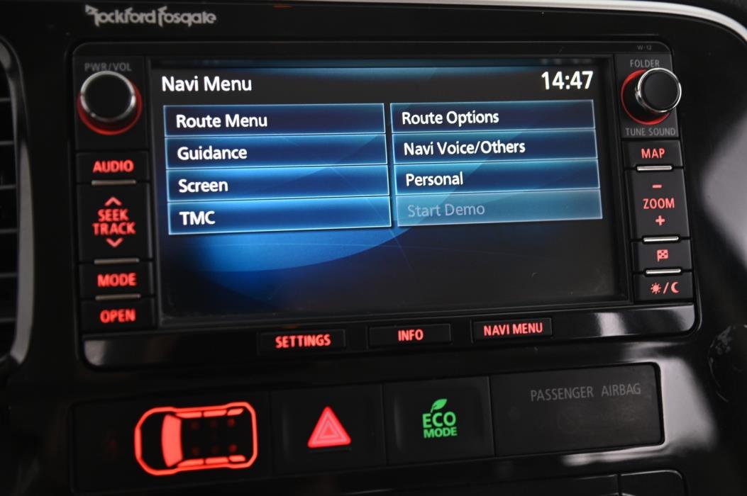 MITSUBISHI Outlander PHEV 2014