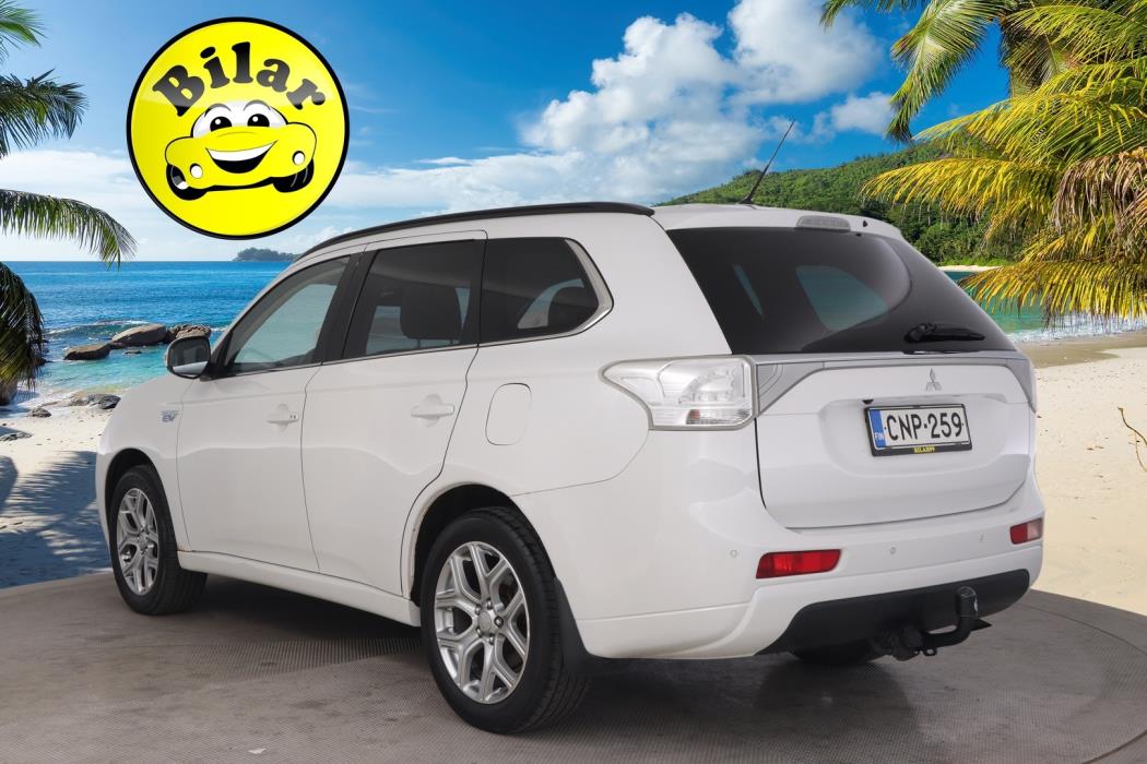 MITSUBISHI Outlander PHEV 2014