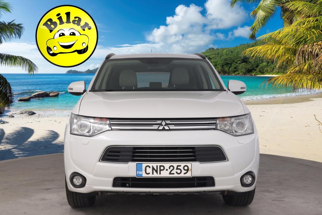 MITSUBISHI Outlander PHEV 2014