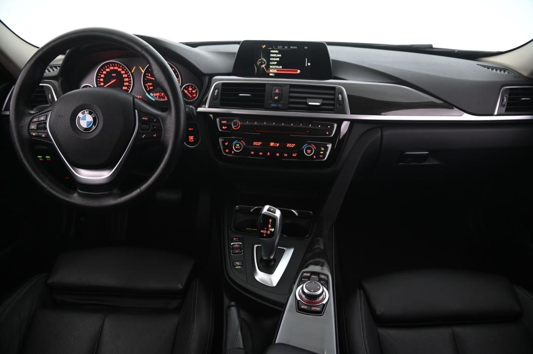 BMW 320 2017