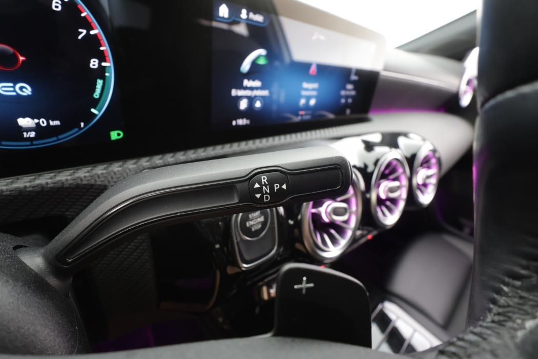 MERCEDES-BENZ A 2021