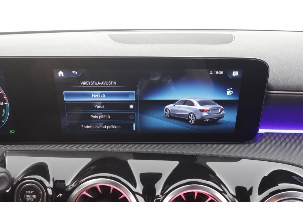 MERCEDES-BENZ A 2021