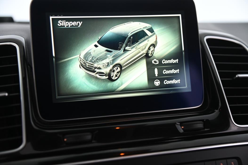 MERCEDES-BENZ GLE 2016