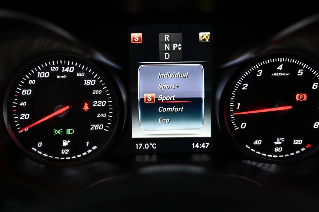 MERCEDES-BENZ C 2016