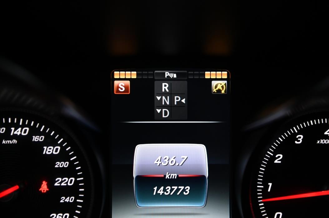 MERCEDES-BENZ C 2016