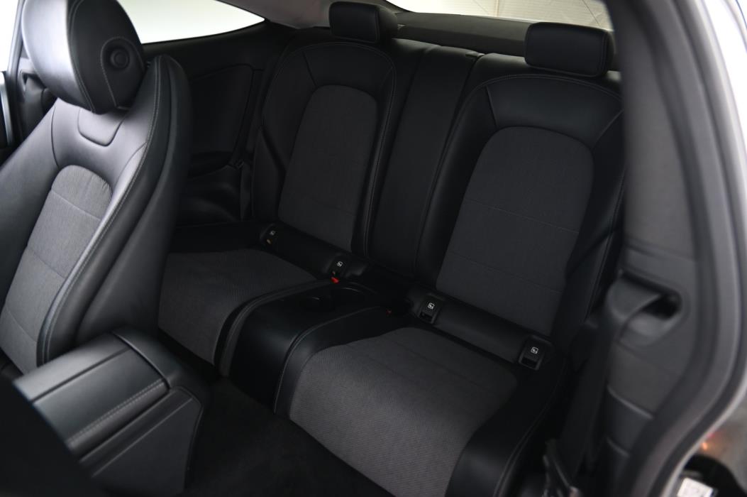 MERCEDES-BENZ C 2016