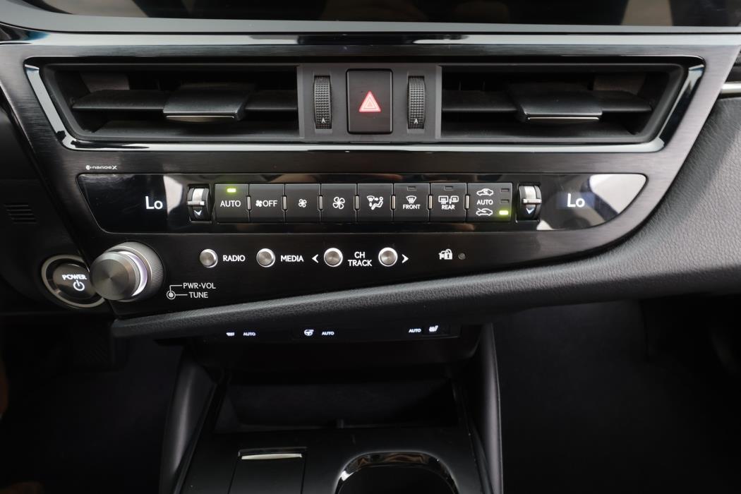 LEXUS ES 2023