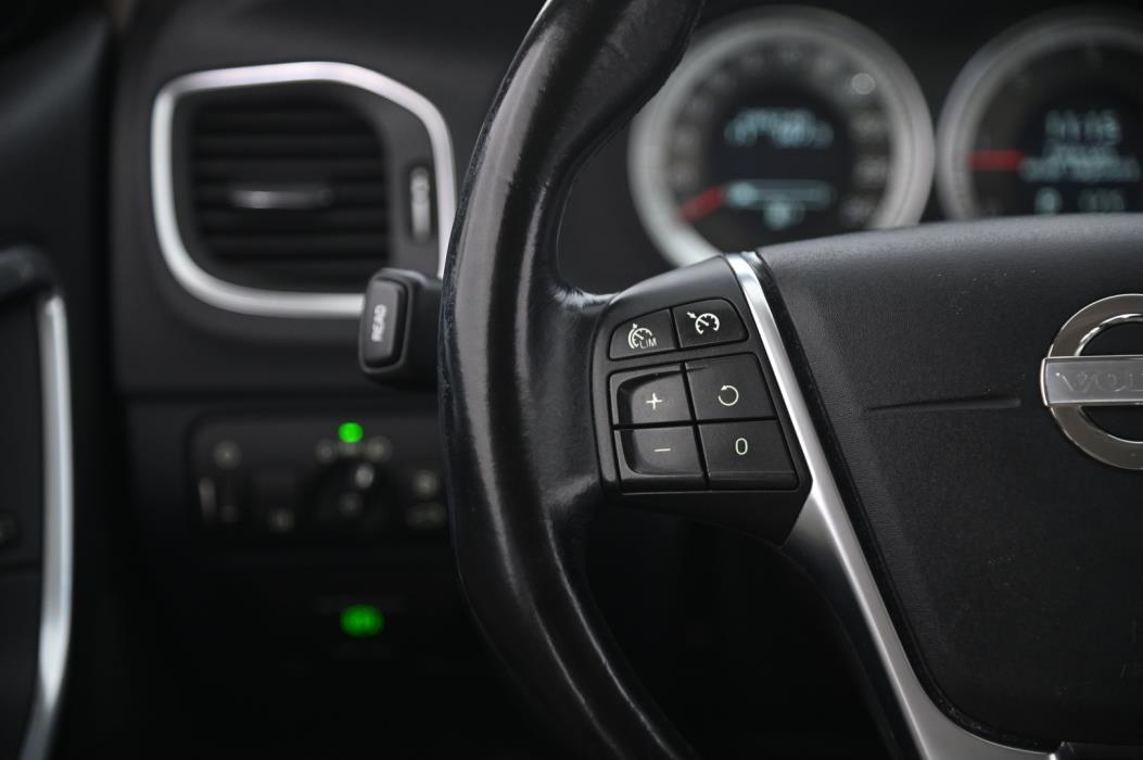 VOLVO S60 2011
