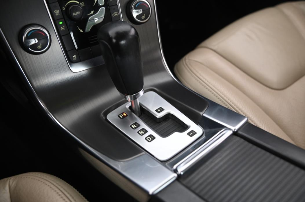 VOLVO S60 2011