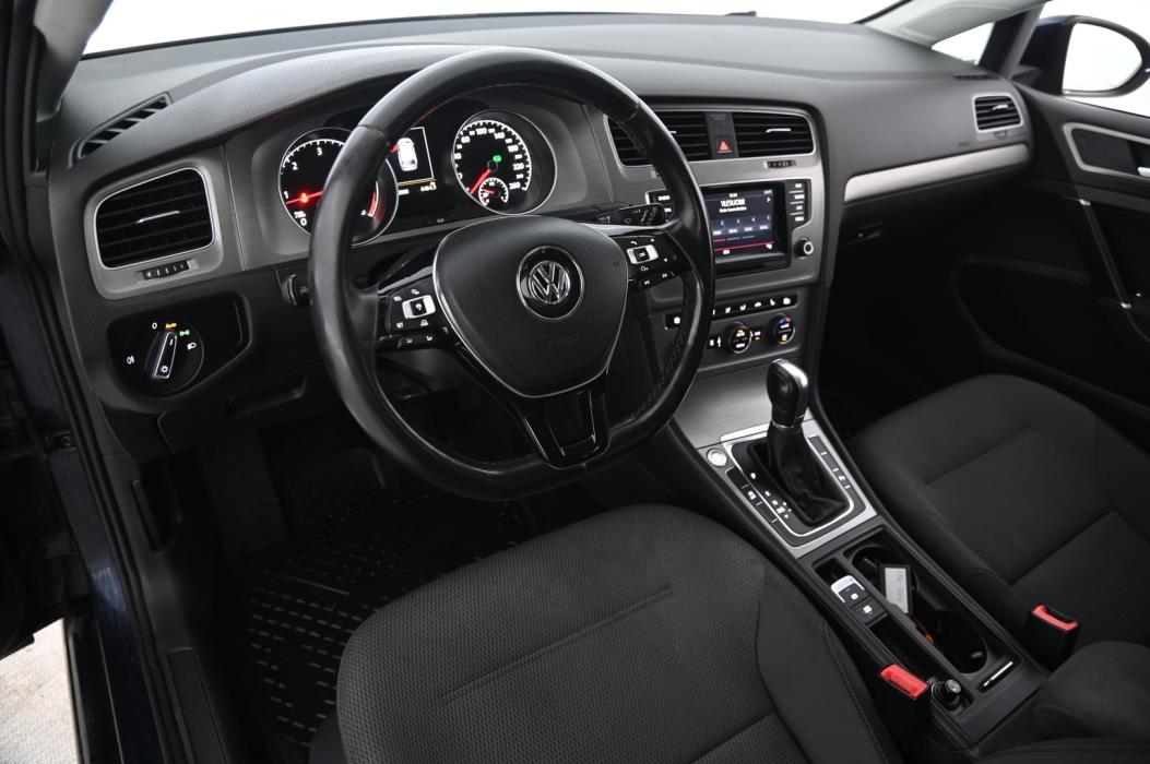 VOLKSWAGEN Golf 2014